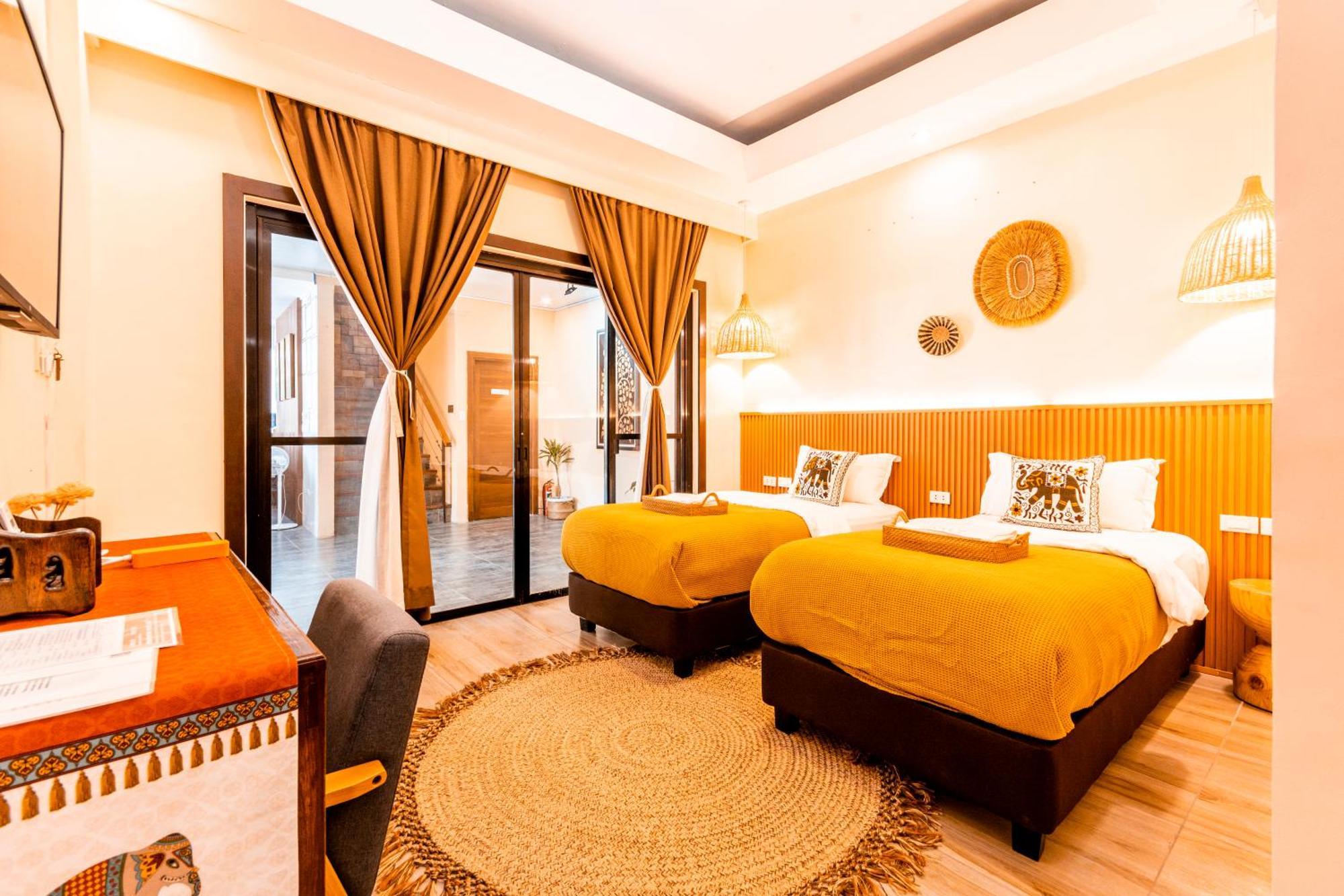 Molly Resorts Puerto Galera Ngoại thất bức ảnh